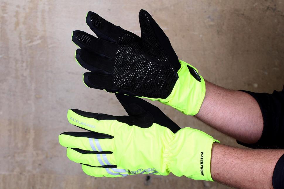Review: Altura Night Vision Waterproof Gloves | road.cc