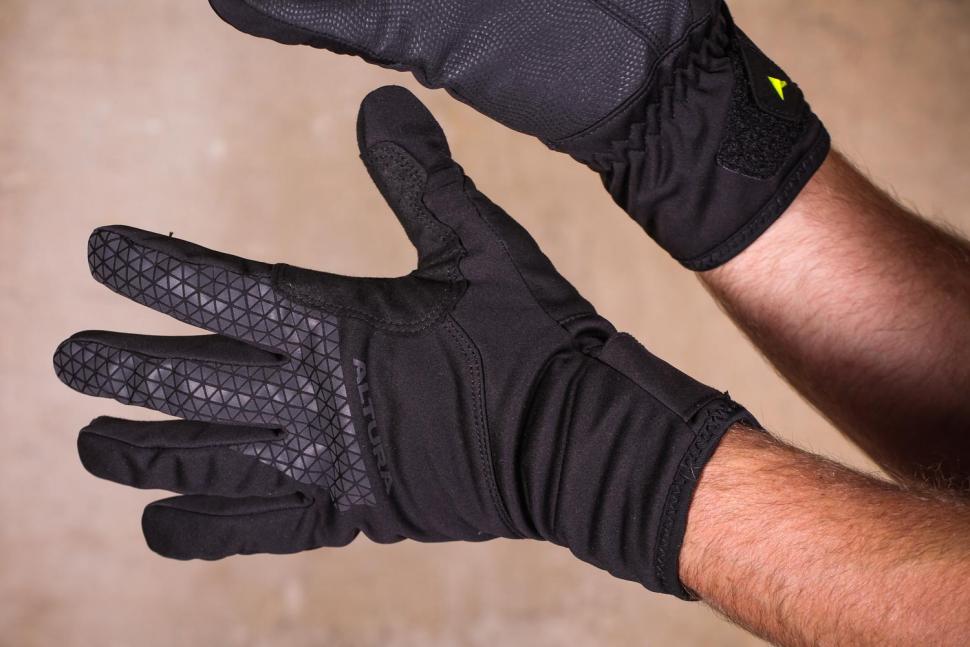 Review: Altura Thunderstorm gloves 