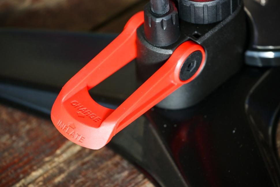 Pressure controller digital beto 11 bar schrader presta bike tyre wheel new
