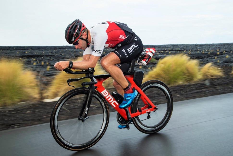 BMC unleashes new Timemachine, calls it the “fastest bike on Earth ...
