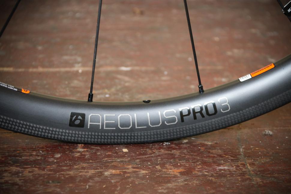 Review: Bontrager Aeolus Pro 3 TLR | road.cc