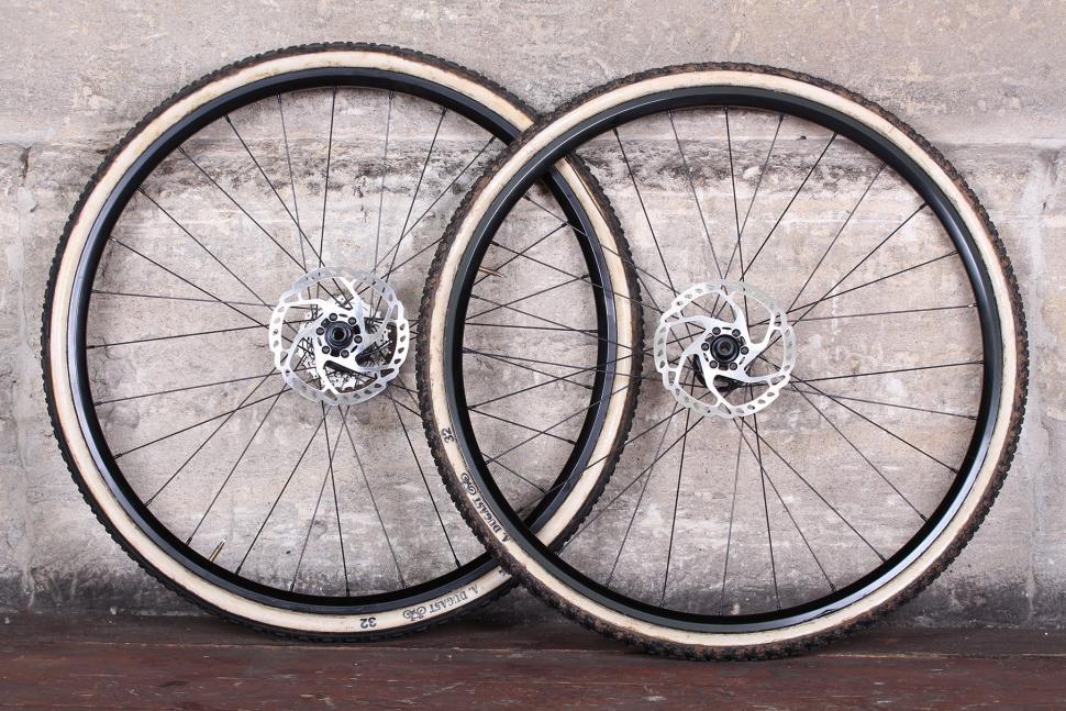 Review BORG22T Disc Road CX tubular tyre disc brake wheelset road.cc