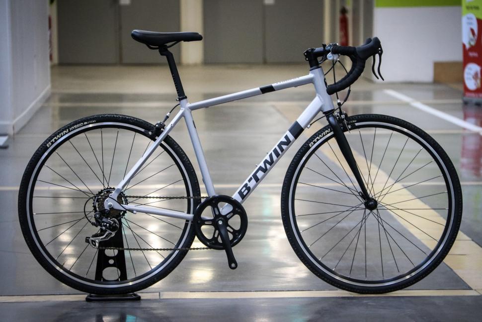 btwin cycle white colour price