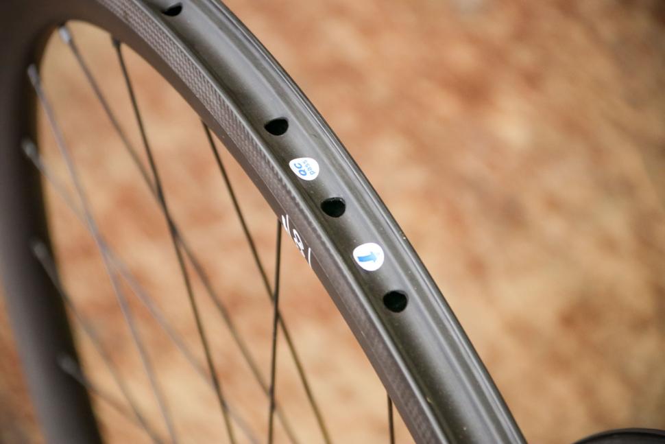 Raleigh Pro Build Front Tubeless Ready Disc Road//Cx Wheel