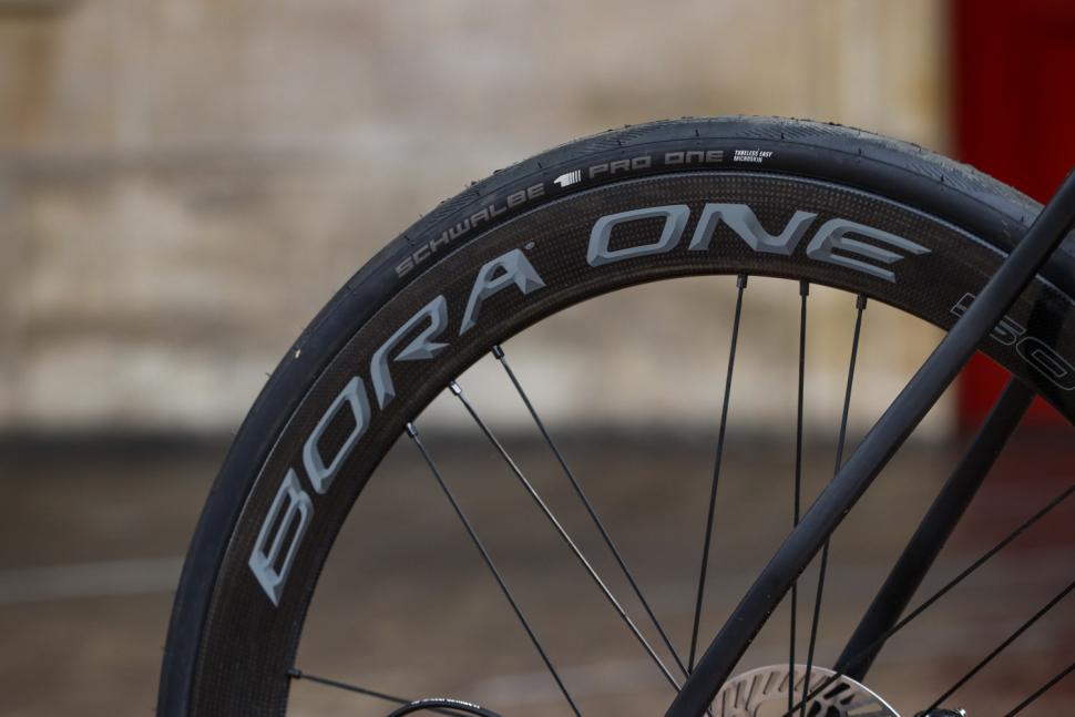 schwalbe pro one evo tubeless folding tyre