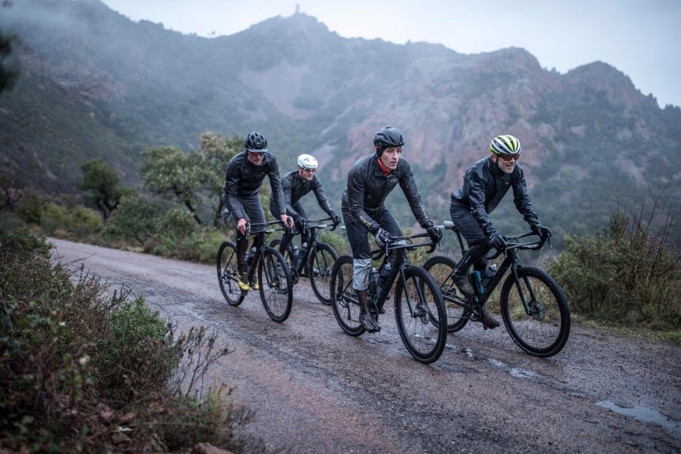 canyon grail on road