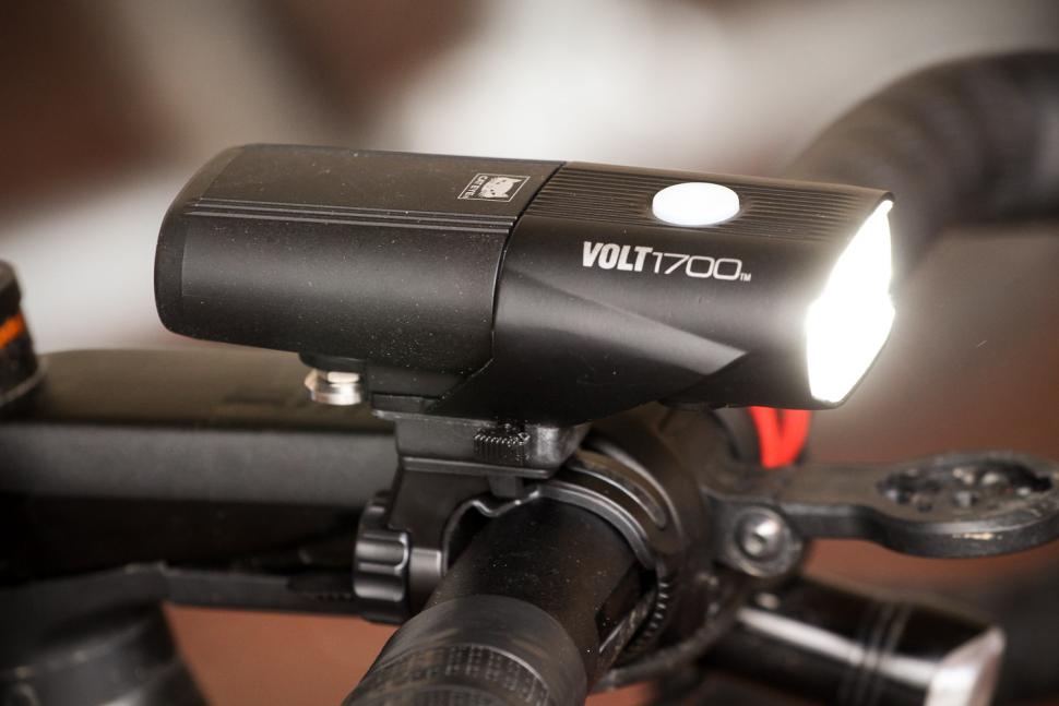 Review: Cateye Volt 1700 front light | road.cc