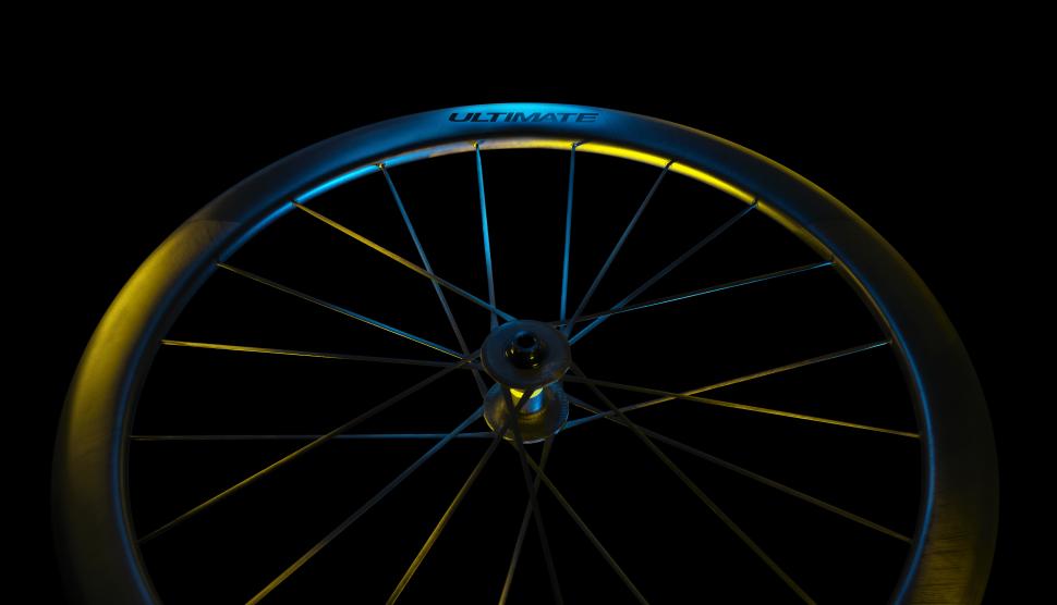 Mavic launches the Cosmic Ultimate as “lightest in its category” | road.cc
