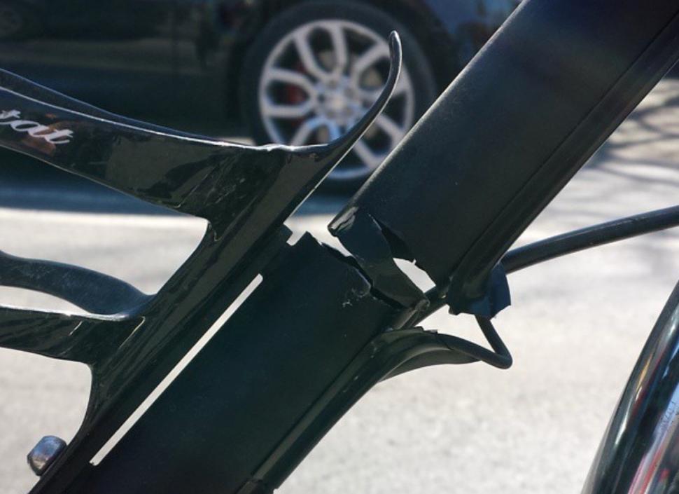 damaged carbon bike frame