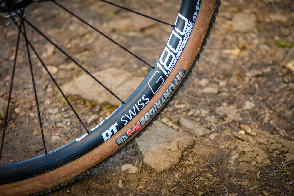 gravel wheelset rim brake