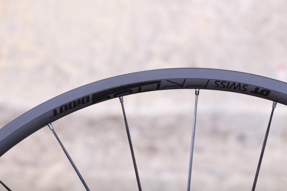 Dt swiss pr 1400 store dicut 21 disc road wheelset