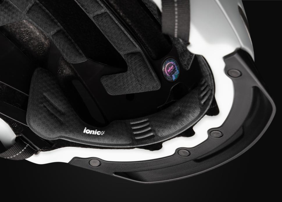 Do we need indicators on bike helmets? Giro launches Ethos Mips helmets with integrated LED