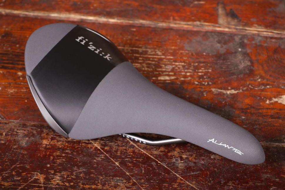 fizik road saddle