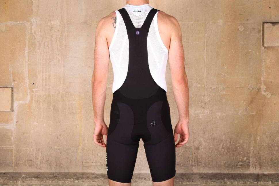 Fizik Link R3 Snake bib shorts review - BikeRadar