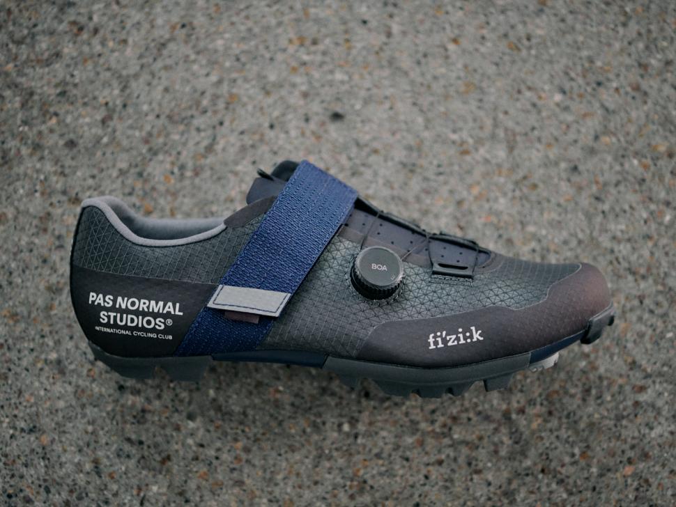 fizik_ferox-pns-dark_stills_4