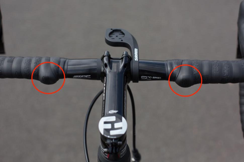 road bike with electronic shifting