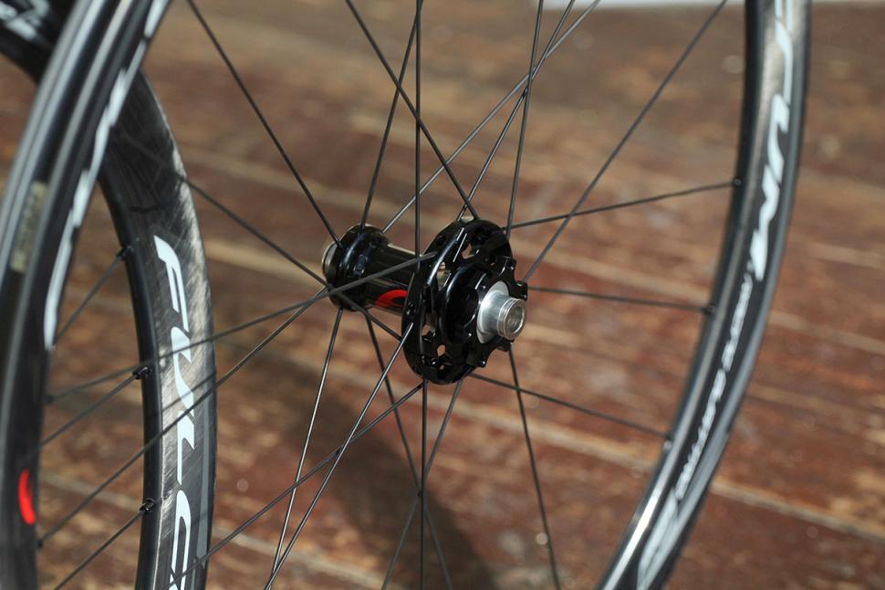 Fulcrum racing deals quattro disc