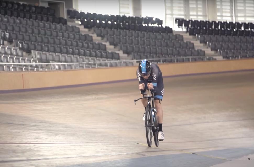 Video: Geraint Thomas finds marginal gains at the velodrome