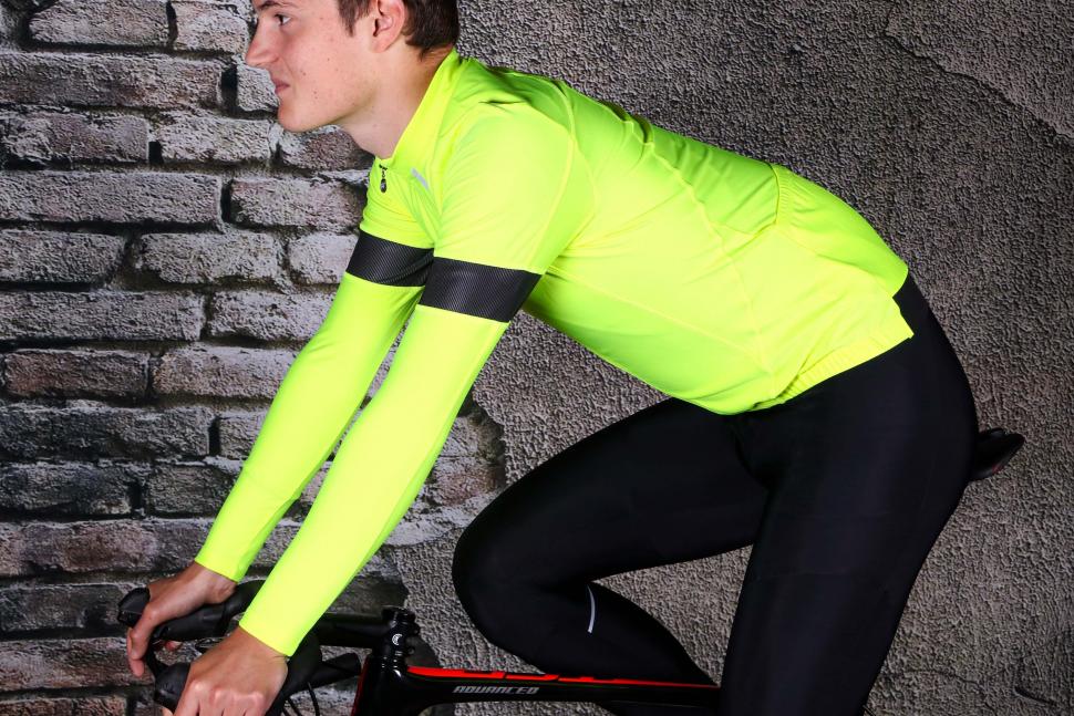 Pig Piglet Against the will Review: Giant Illume Mid-Thermal Long Sleeve Jersey | road.cc