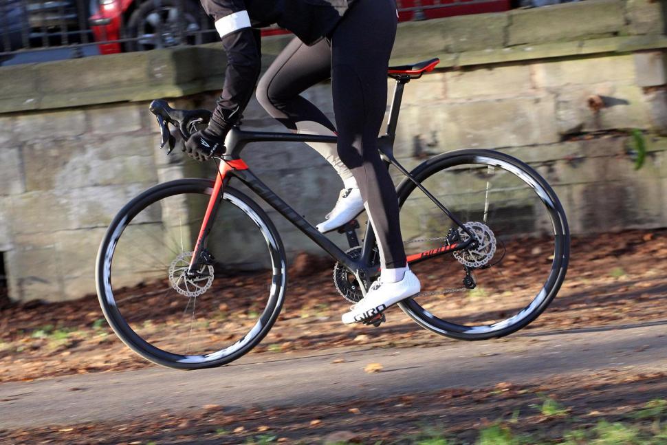 giant tcr advanced 2 disc 2018 carbon road bike black