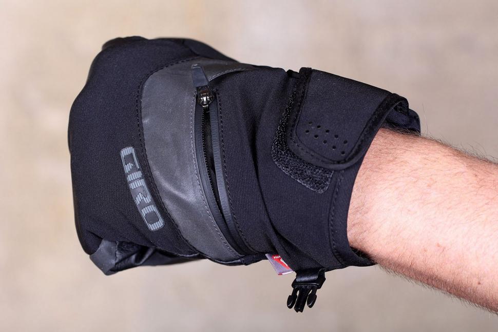 giro proof gloves