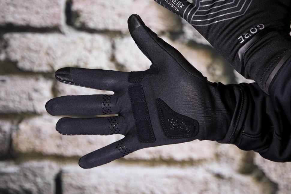 Review: Gore C3 Gore-Tex Infinium Stretch Mid Gloves