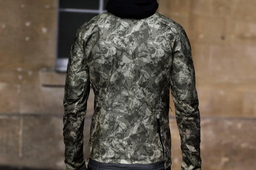 Review: Gore Element Urban Print Windstopper Soft Shell Jacket | road.cc