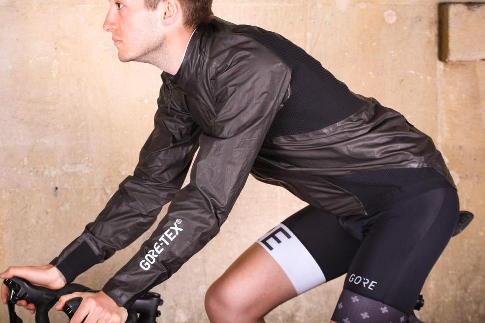 shakedry cycling jacket