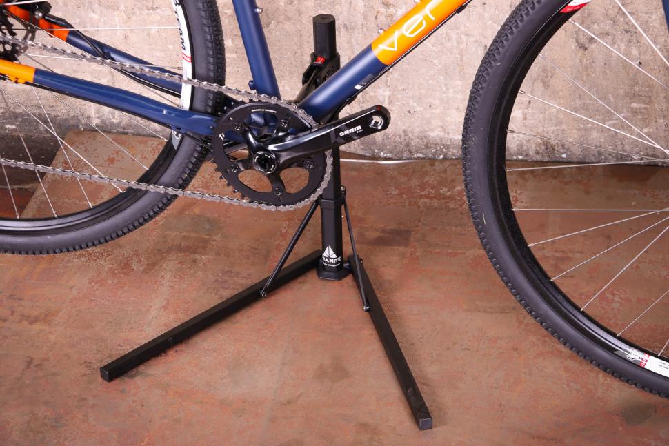 crank bike stand