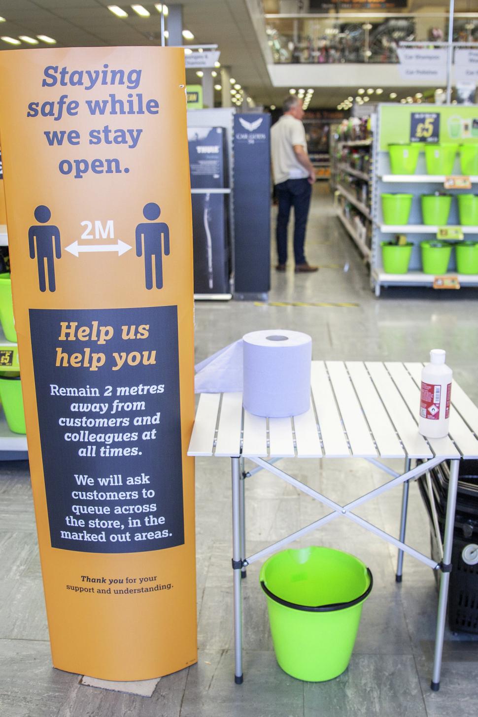 Halfords Pop Up Bin