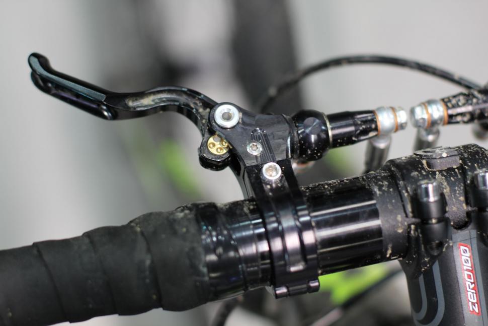 Adding extra brake levers to store road bike