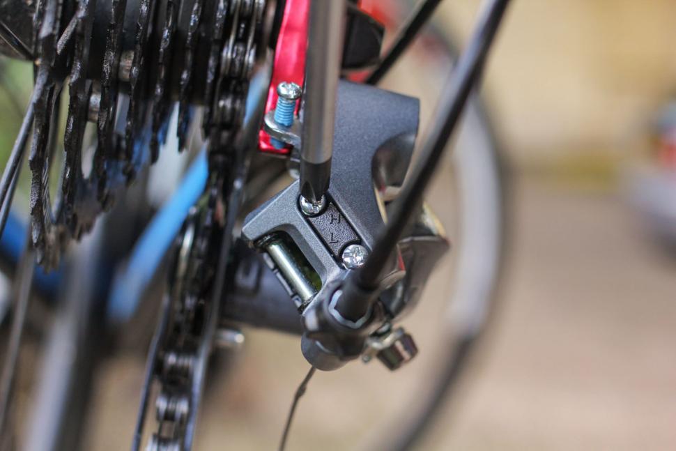 adjusting ultegra rear derailleur