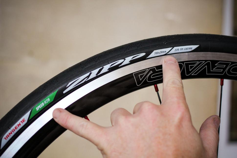 tyre type clincher