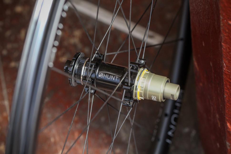 hunt 30 carbon aero disc wheelset review