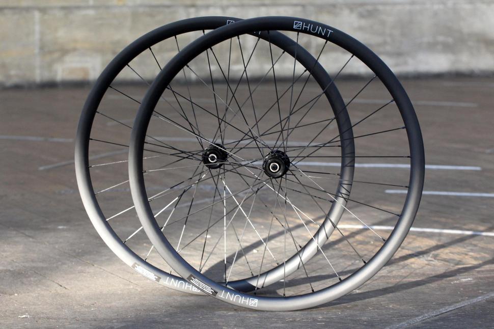 hunt 30 carbon gravel disc wheelset