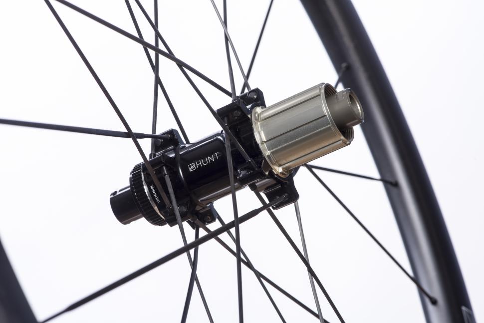 Hunt wheels launches UD Carbon Spoke Disc wheelest