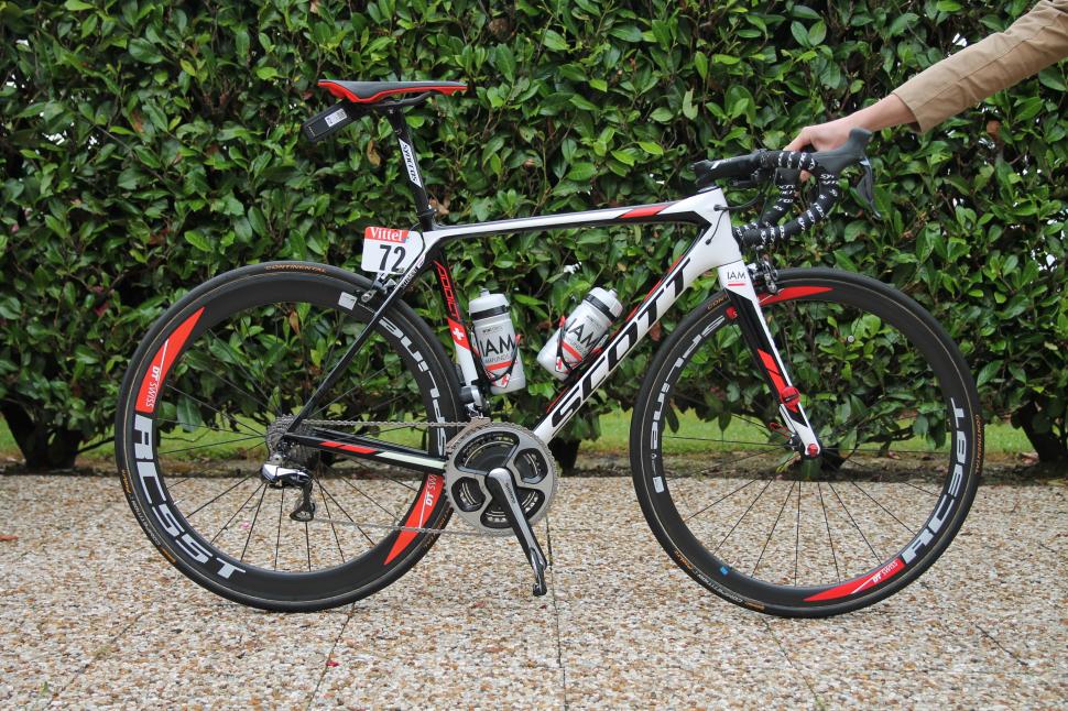 Tour Tech 2016 IAM Cycling s Scott Foil and Addict race bikes