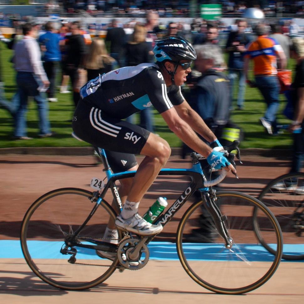 Heat and Dust We follow Paris-Roubaix with Team Sky and IG Markets (+ pictures) road.cc