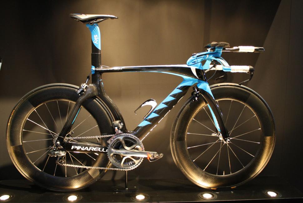 Eurobike 2010: New Pinarello TT bike, sportive machine, road bike ...