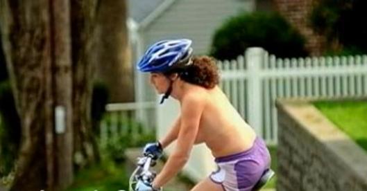 Video Kerfuffle In The Usa Over Topless Woman Cyclist -3497