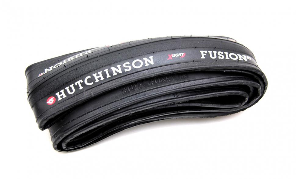 Hutchinson 3 x-Light tyres |