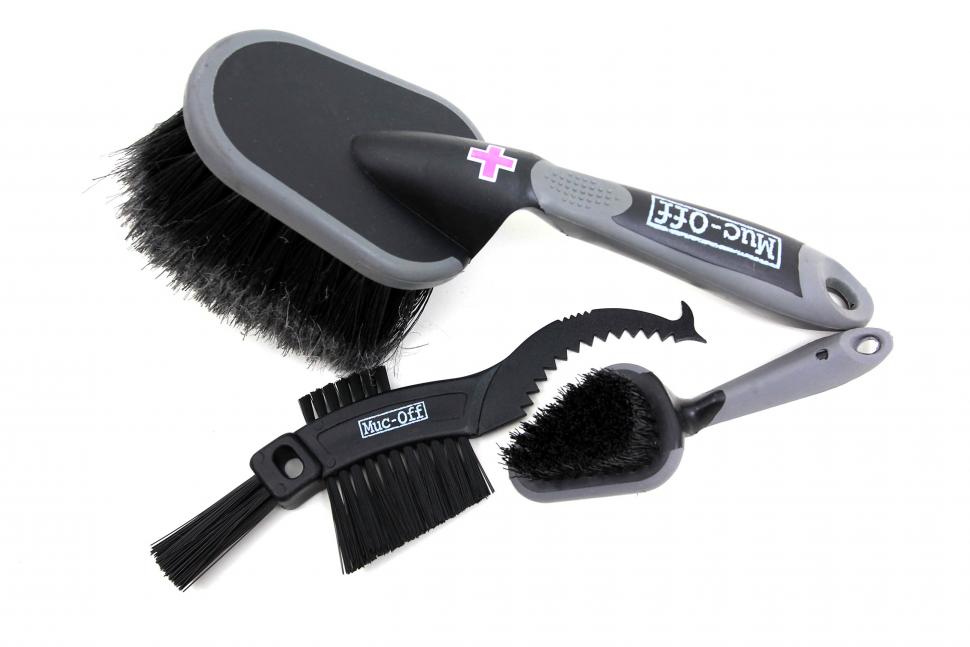 muc off cleaning brushes
