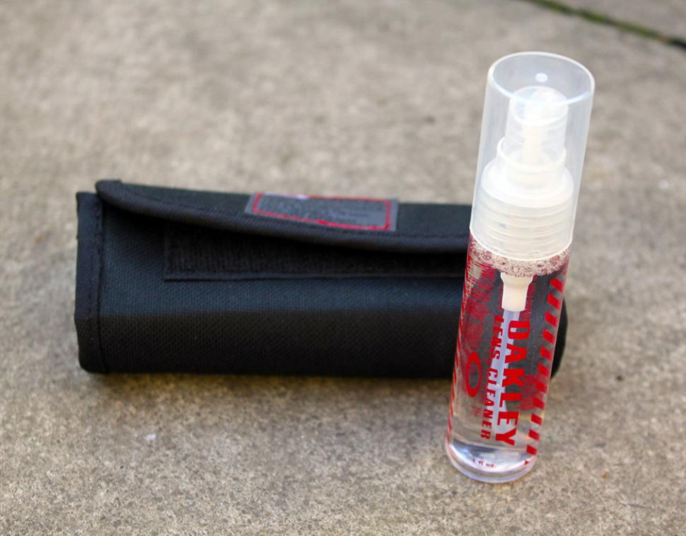 Review: Oakley Lens Cleaning Kit | road.cc
