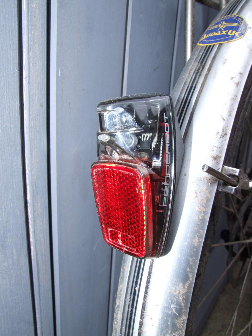 pdw tail light