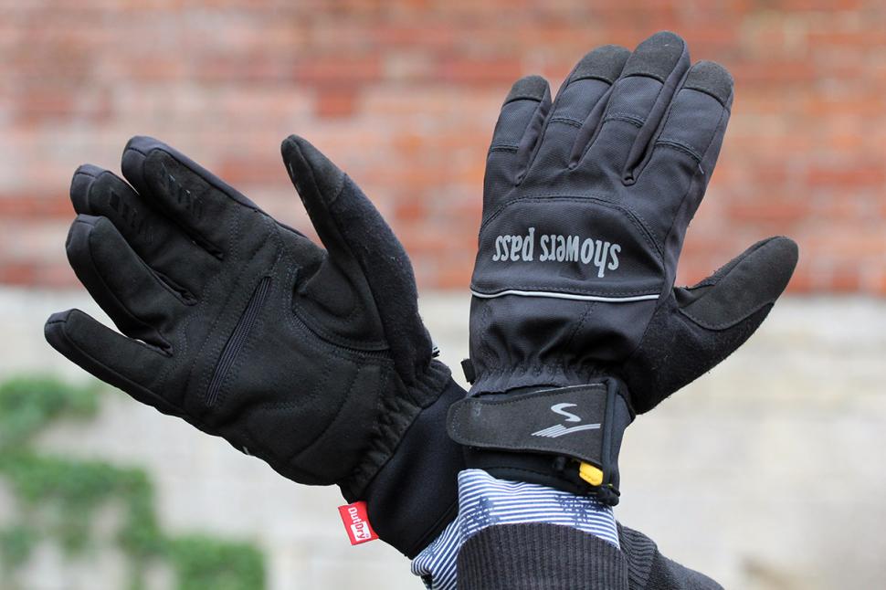 Review: Showers Pass Men's Crosspoint Softshell WP gloves
