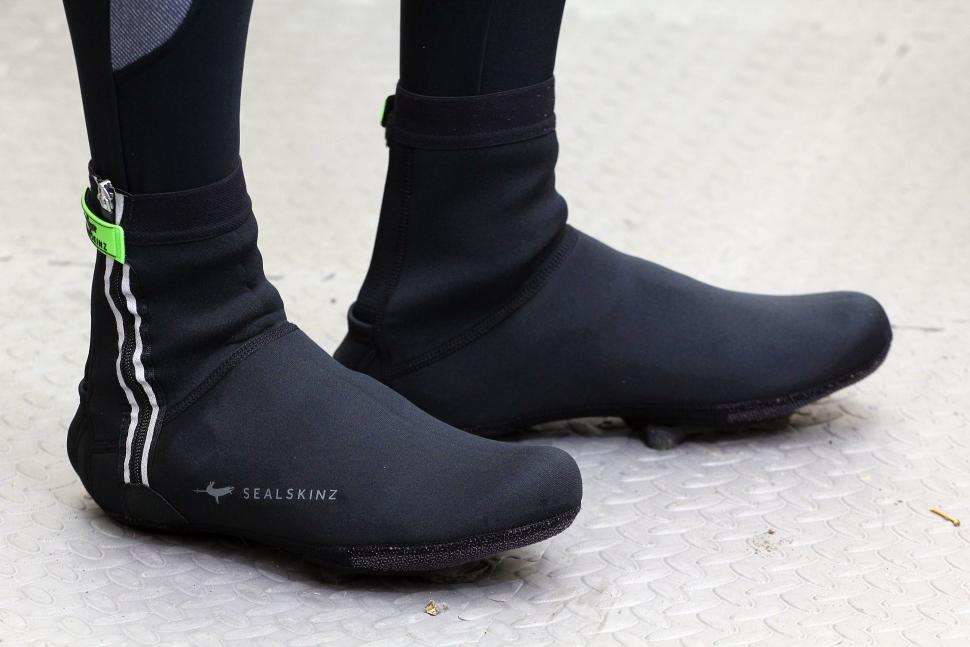 Review: SealSkinz Neoprene Halo Overshoes | road.cc