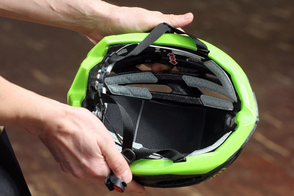 Review: Uvex 5 helmet | road.cc