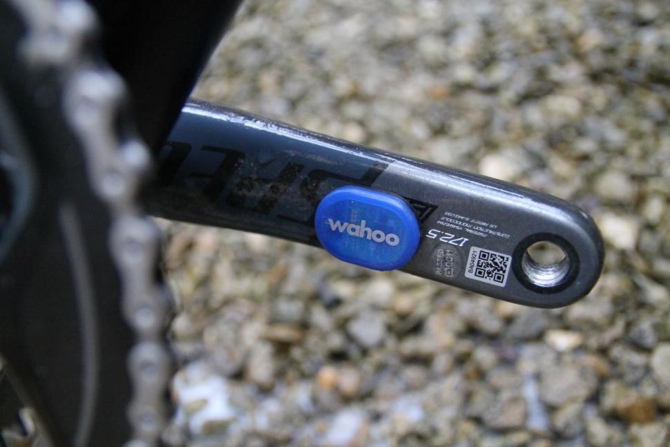 wahoo kickr cadence sensor install