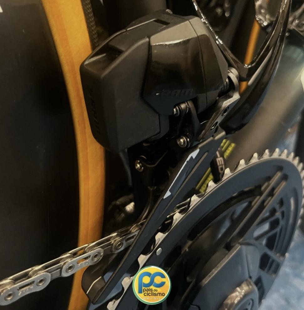 2024 leaked SRAM Red front mech @opaisdociclismo