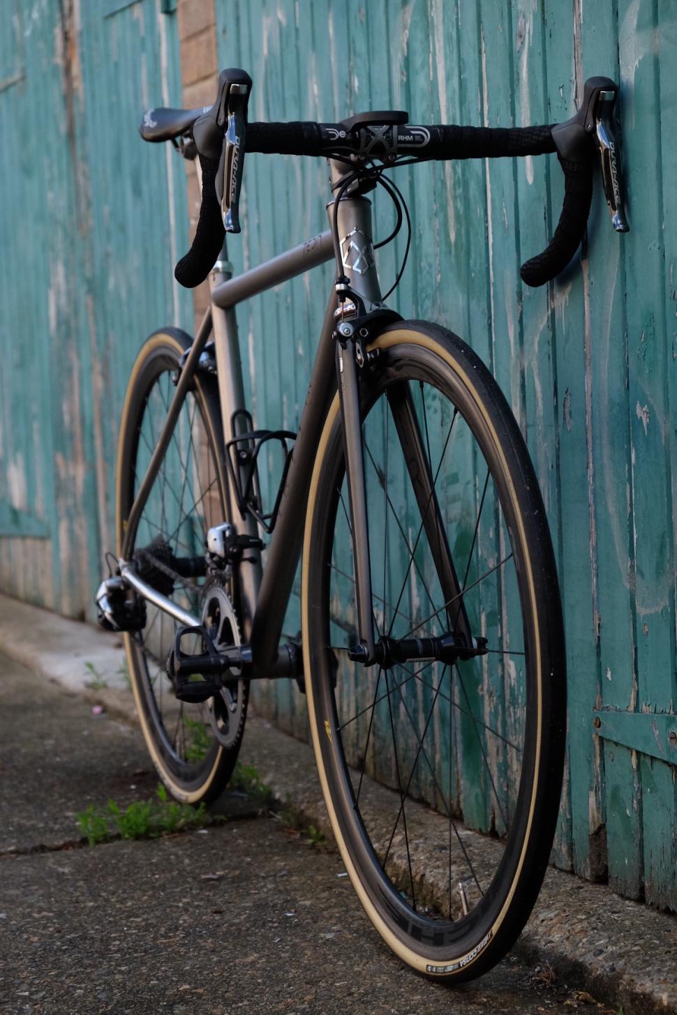 UK startup Iris Bicycles offers Zero titanium road bike | road.cc